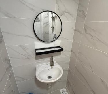 Shah Alam Hotel | Swing & Pillows - Seksyen 11, Shah Alam
