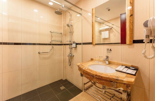 Santa Cruz Hotel | Swiss-Belhotel Blulane Manila Philippines