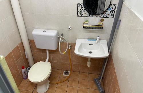 Sungai Baru Tengah House | Syahmi homestay pengkalan balak