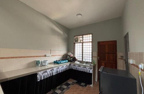 Sungai Baru Tengah House | Syahmi homestay pengkalan balak