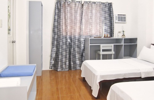 Santa Fe Bed & Breakfast | SYKE's Apartment - Twin Room | Bantayan Island | Santa Fe