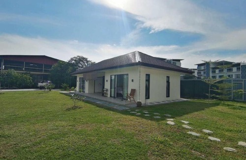 Keliangau House | Szhnn Villa - Spacious Room in Village