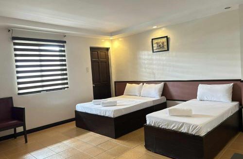 Mendez Crossing West Hotel | Tagaytay Haven Hotel