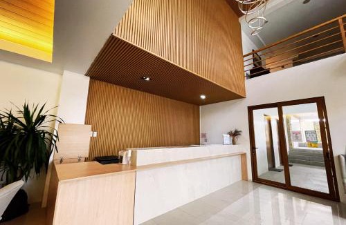 Mendez Crossing West Hotel | Tagaytay Haven Hotel