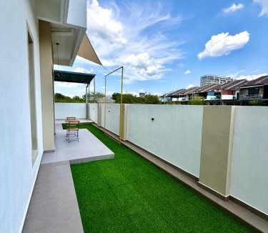 Asam Kumbang House | Taiping AeonFront Homestay - Private Pool