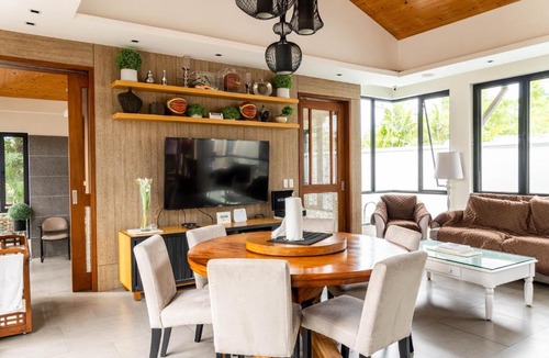 Morong House | Tata Amado: 3-bedroom vacation home + pool + sauna