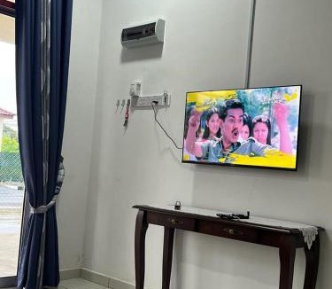 Kampung Keriang Dan House | TDH Homestay #5 with WI-FI