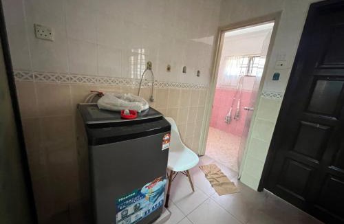 Taman Desa Tebrau House | tebrau 4bedroom 4bathroom 20pax Nearby Ikea AEON Tebrau