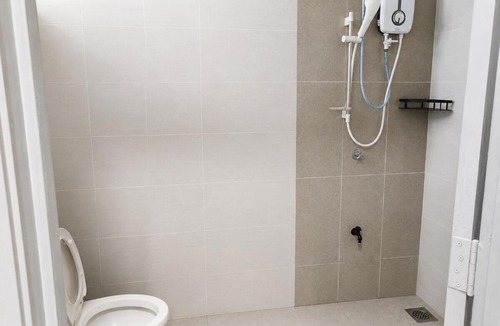 Pusat Komersil Lee Ling Apartment | Thanos Homestay