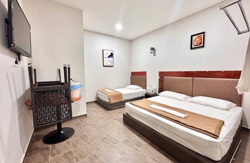 Taman Desa Cemerlang Hotel | The Ardens Hotel - Taman Desa Cemerlang