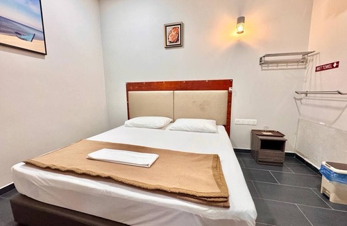 Taman Desa Cemerlang Hotel | The Ardens Hotel - Taman Desa Cemerlang