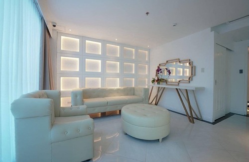 Tabaco City Hotel | The Blu Hotel