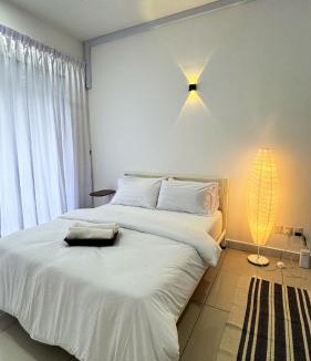 Penampang Apartment | The Borneo Suite, 5 mins to Airport, 6-10 Guests , 2 FREE CAR PARKS