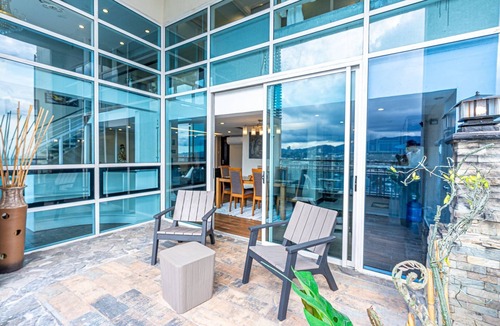 Cebu Condo | The Cebu Skyline Penthouse Romantic Getaway with Pool, King size Bed, 2 BR