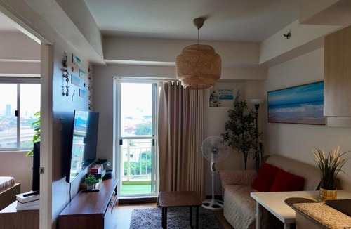 A. Bonifacio Apartment | The Celandine Condo Hotel near Ayala Mall Cloverleaf Balintawak