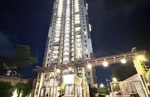 A. Bonifacio Apartment | The Celandine Residences with Cities Skylines View