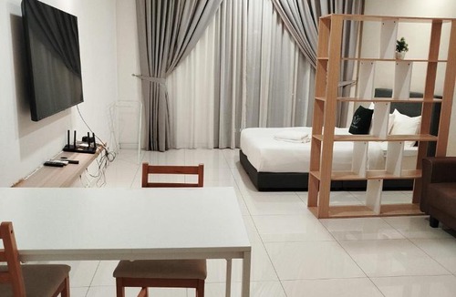 Chow Kit Apartment | The Chambers 1 By Klcc Suites