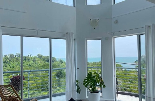Baharu Apartment | The Coastal Penthouse PD, Seaview, BBQ, 4-10Pax
