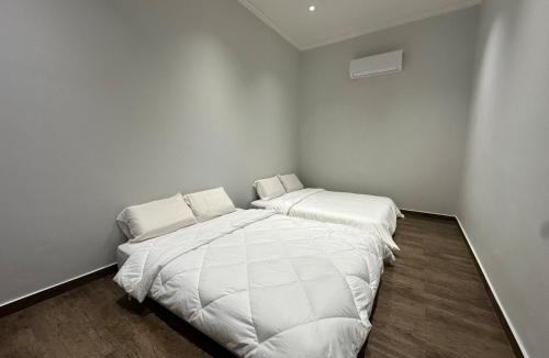 Kluang House | The Corner Homestay - Taman Sri Kluang
