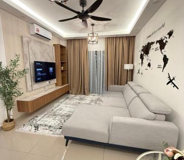 Central District Apartment | The Cozy Nest Luxury apartment JB 10 pax