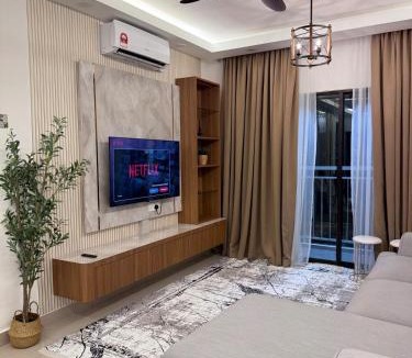 Central District Apartment | The Cozy Nest Luxury apartment JB 10 pax