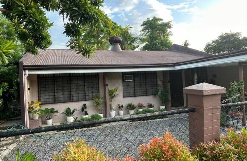 Baclayon Apartment | The Downtown Cabin Bohol
