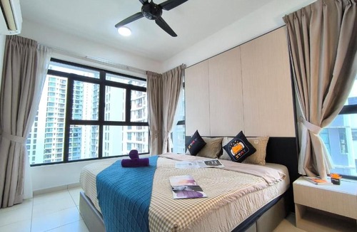 Sekudai Apartment | The Garden 3BR Family Suites Skudai Netflix BySTAY