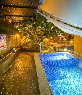 Bukit Baru Villa | The Gardens Villa Melaka Private Pool Villa Karaoke, BBQ & Snooker Up to 34 Guests