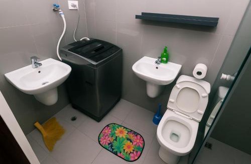 San Antonio Apartment | The Giggle Spot Cozy Makati Hideaway Pool & Gym 2270
