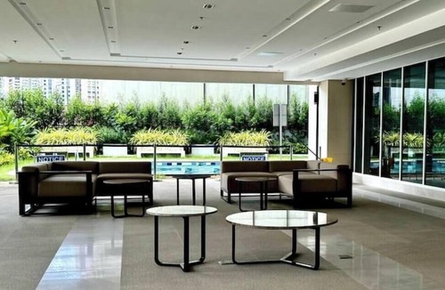 Legazpi Village Apartment | The GoodVibes Condotel Red Residences Makati