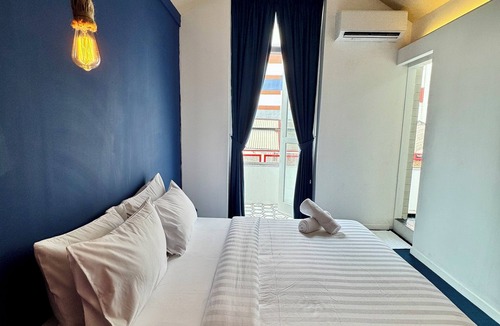 Historic George Town Hotel | The Harbour