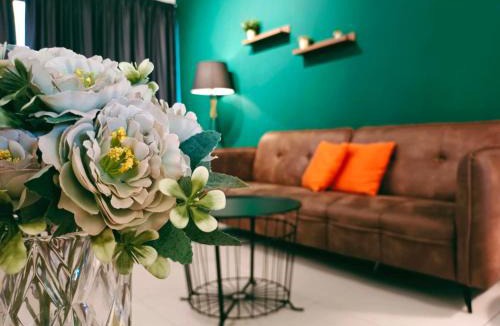 Seri Tanjung Pinang Apartment | The Landmark by Katana 3BR to 4BR Luxury Seaview Landmark Homestay at Gurney 15-16pax 无敌海景套房
