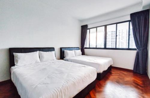 Seri Tanjung Pinang Apartment | The Landmark by Katana 3BR to 4BR Luxury Seaview Landmark Homestay at Gurney 15-16pax 无敌海景套房