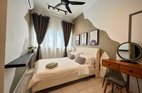 Nilai Apartment | The Luxe Homestay Apartment, Near Sepang Circuit and KLIA, Nilai - 3 Bedroom Fully Aircond