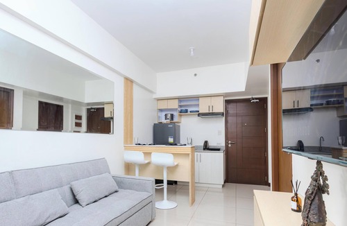 Marikina Condo | The MHR Pad | Cozy & Modern Heart of the City