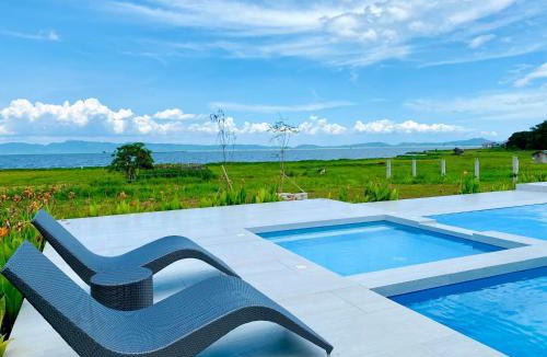Rizal Province House | The Modern Lake House