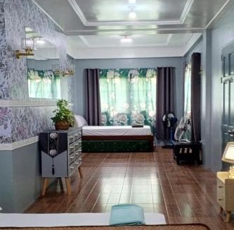 San Fernando Villa | THE OASIS RESORT CondoBimbo 1-Big Room, Balcony, kitchen, Pool, Wifi, Videoke