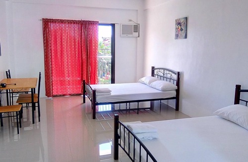 Muntinlupa House | The Palines Apartment Hotel