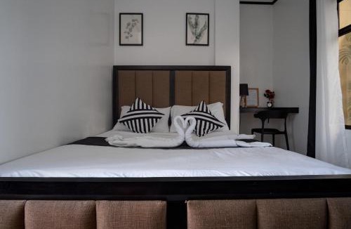 San Narciso Bed & Breakfast | The Palms Resort & Bar