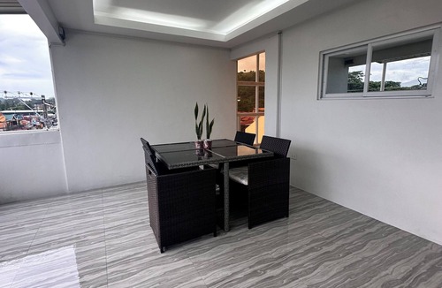 Barretto Apartment | The Penthouse - Barretto,Olongapo City Near Beach and Inflatable Island