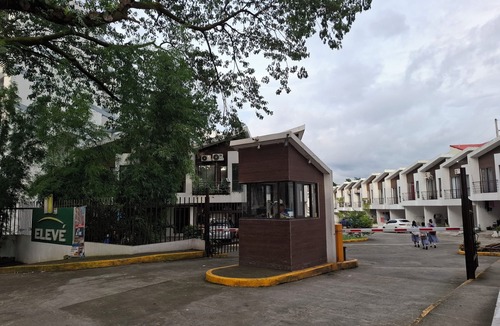 Caloocan Condo | The perfect urban staycation spot awaits you!