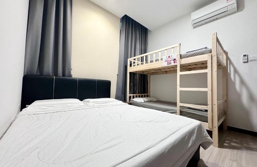 Taman Charming Apartment | The Podium-3R2B-Free 1 Parking-12 Pax