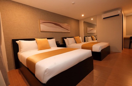 Cabanatuan Hotel | The Quarters by Rosey