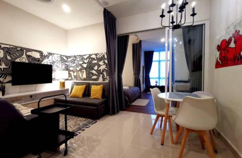 Downtown Kota Kinabalu Apartment | The Shore Artsy Studio Kota Kinabalu
