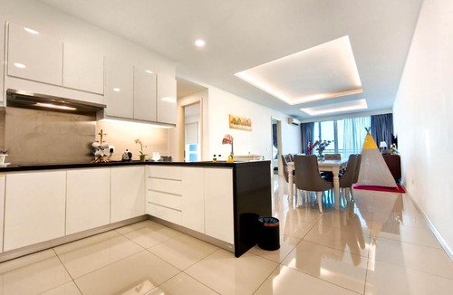 Bunga Paya Pantai Apartment | The Shore Residences by Amanjiwa