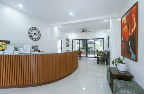 Isabel Hotel | The Suites @ Bellavista