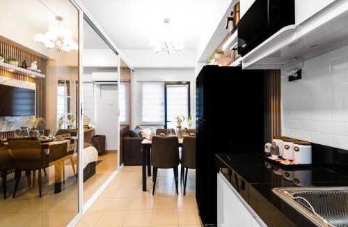 Caloocan House | The Travelers Home & Staycation