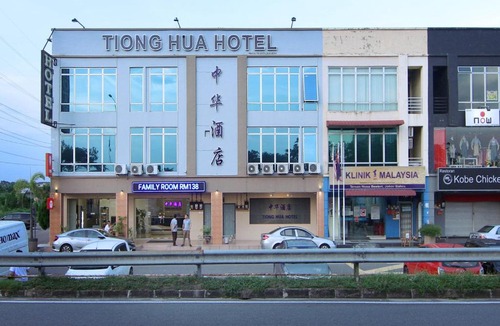 Bukit Indah Hotel | TIONG HUA HOTEL