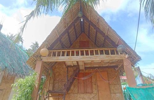Puraran Hostel | Titaays Surfers Inn