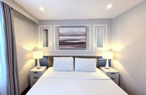 Cebu Hotel | Tom's Cabin Hotel